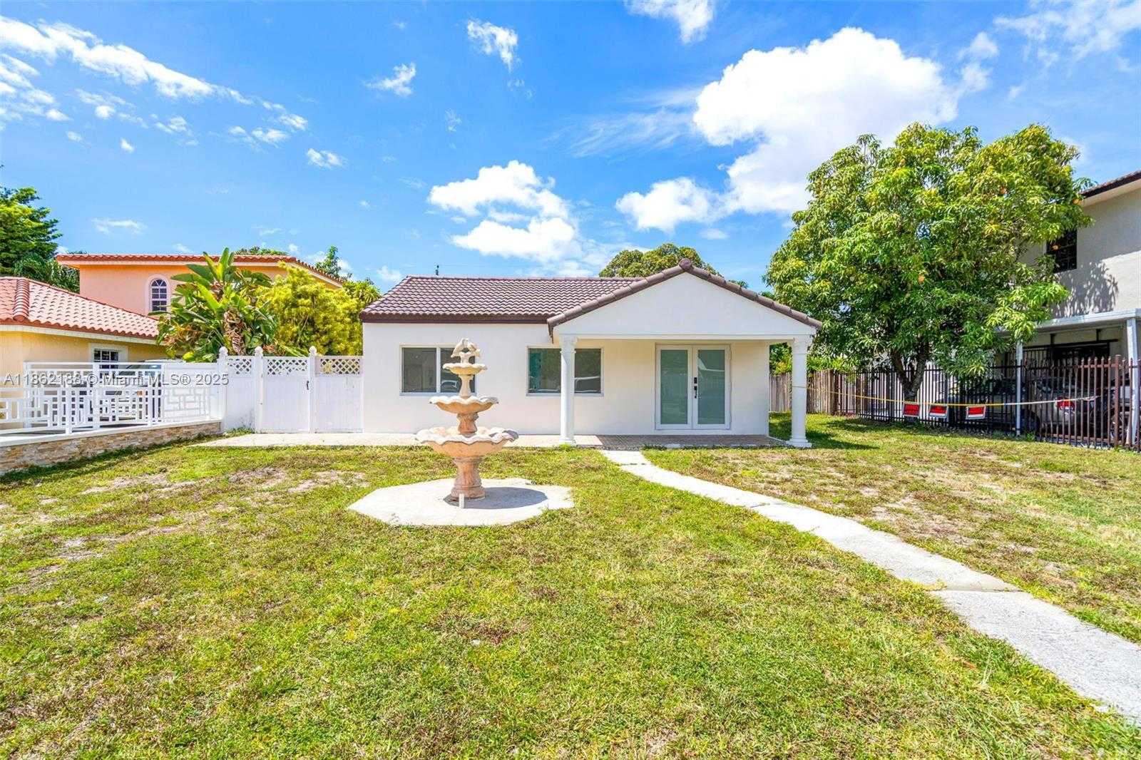 Small Image of 770 SOUTH EAST 5TH PL, Hialeah Number 5