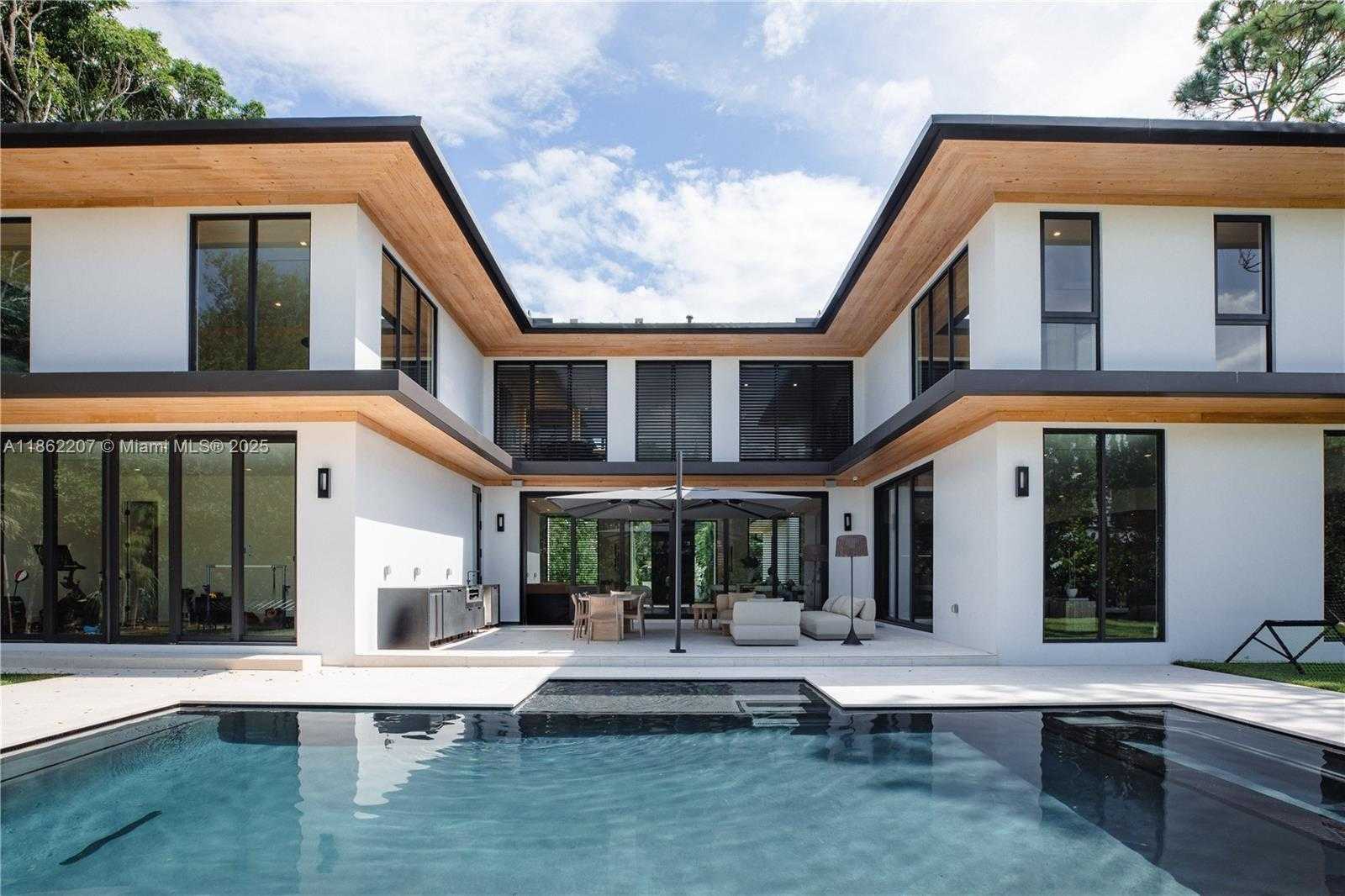 Small Image of 6003 SOUTH WEST 80TH ST, South Miami Number 14
