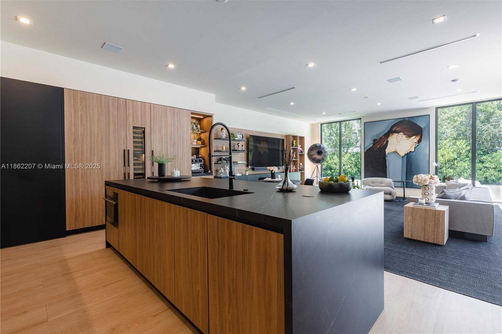 Small Image of 6003 SOUTH WEST 80TH ST, South Miami Number 5
