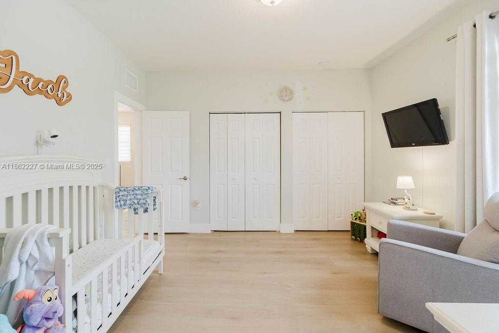 Small Image of 3392 WEST 103RD TER, Hialeah Number 18
