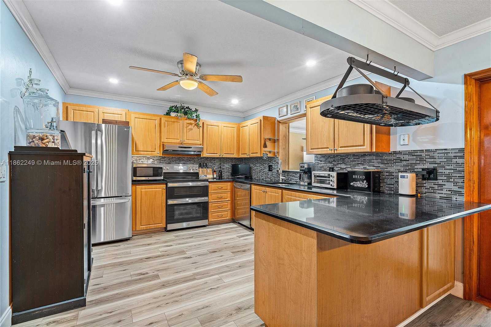 Small Image of 3127 NORTH WEST 68TH ST, Fort Lauderdale Number 11