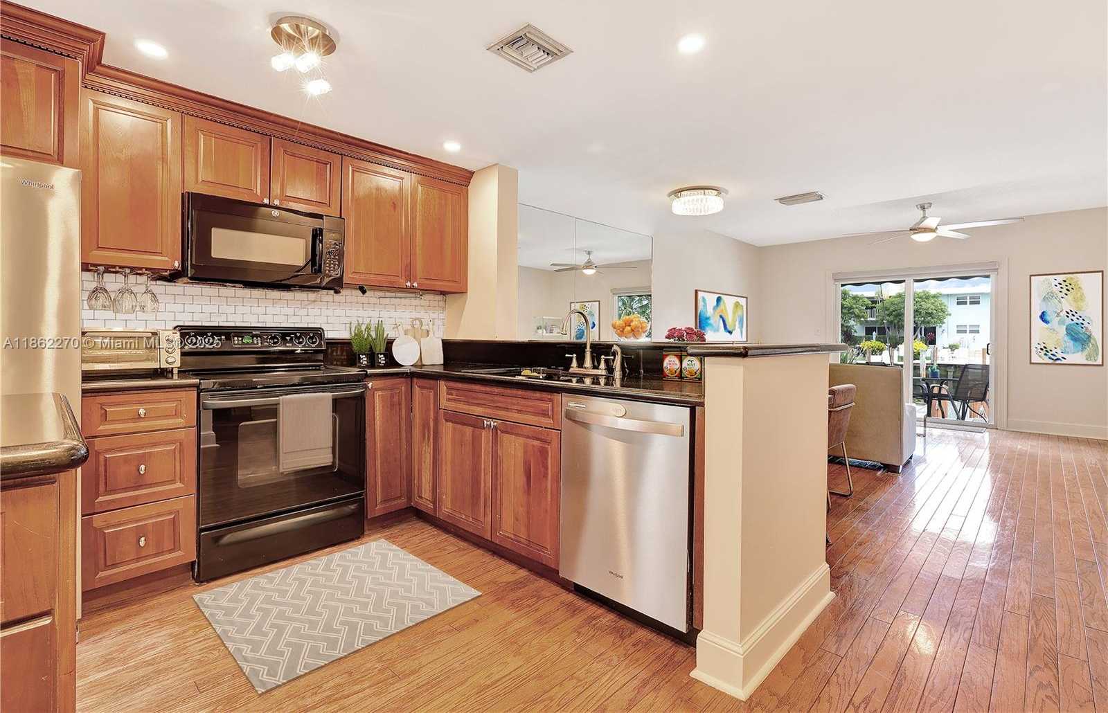 Small Image of 2533 NORTH EAST 15TH ST, Pompano Beach Number 3