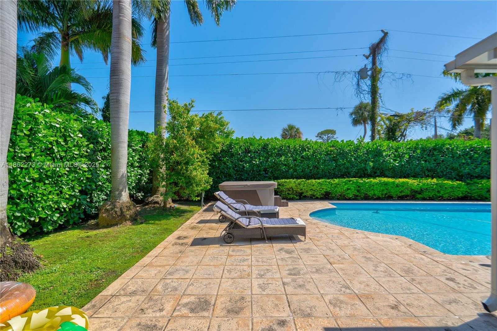 Small Image of 8366 SOUTH WEST 193RD ST, Cutler Bay Number 2