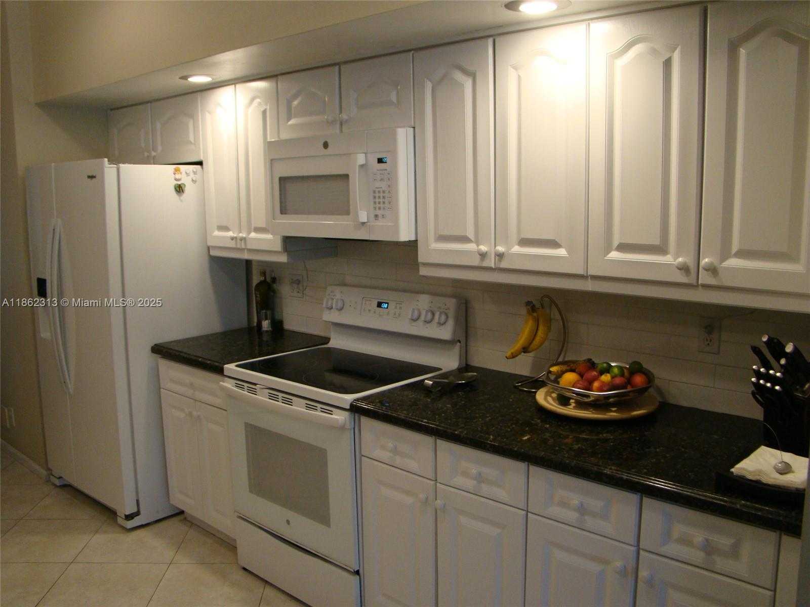 Small Image of 3502 DUNES VISTA DR, Pompano Beach Number 12