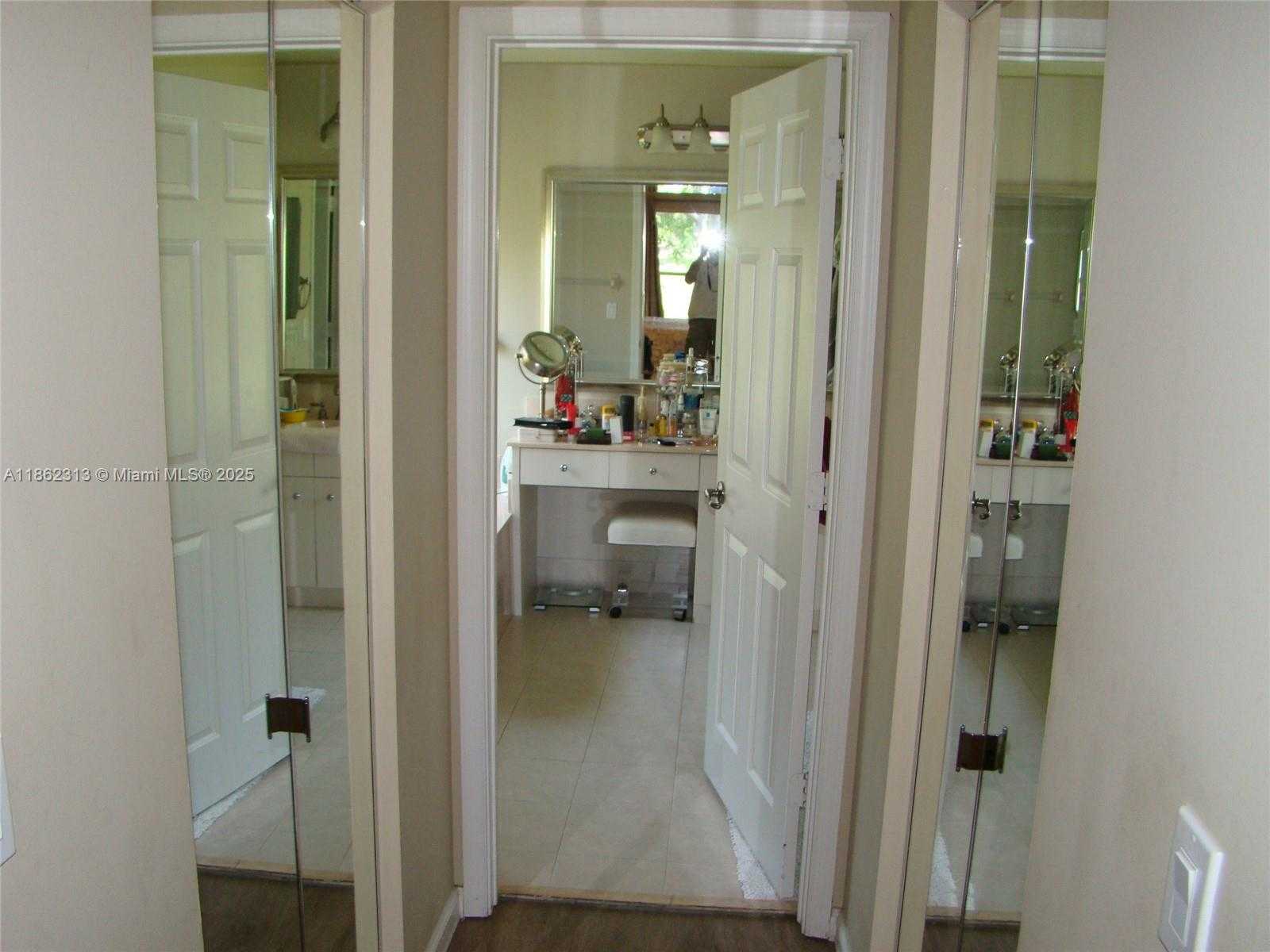 Small Image of 3502 DUNES VISTA DR, Pompano Beach Number 15