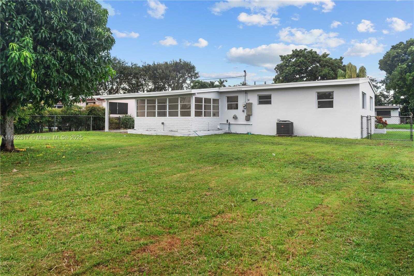 Small Image of 1770 NORTH WEST 9TH ST, Homestead Number 11