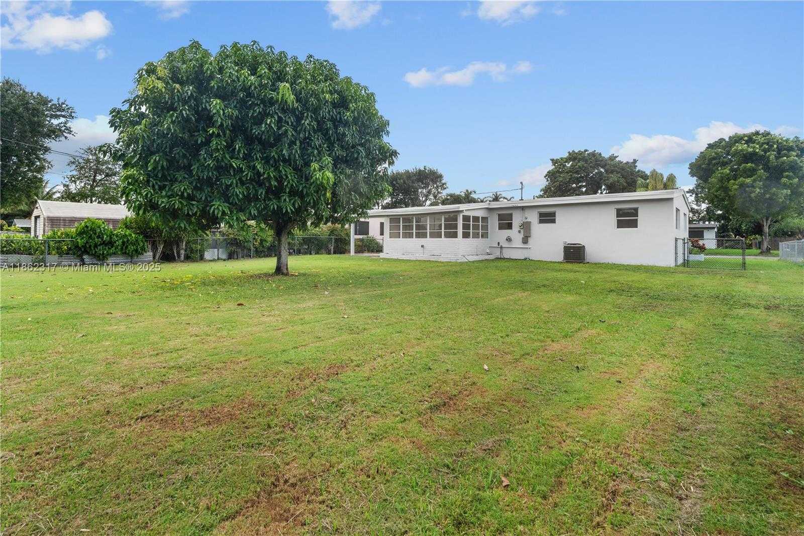 Small Image of 1770 NORTH WEST 9TH ST, Homestead Number 12