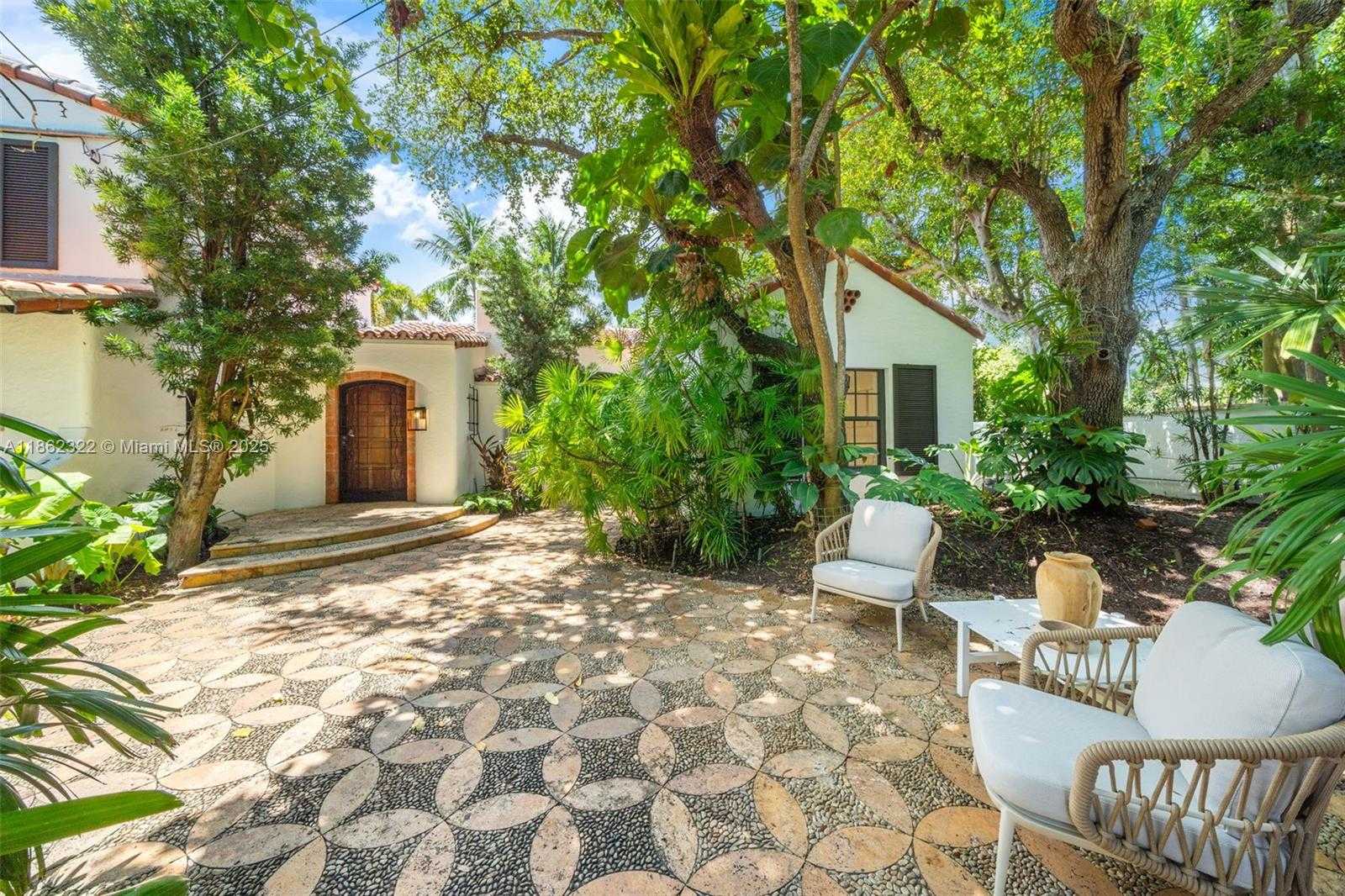 Small Image of 4640 NORTH BAY RD, Miami Beach Number 53