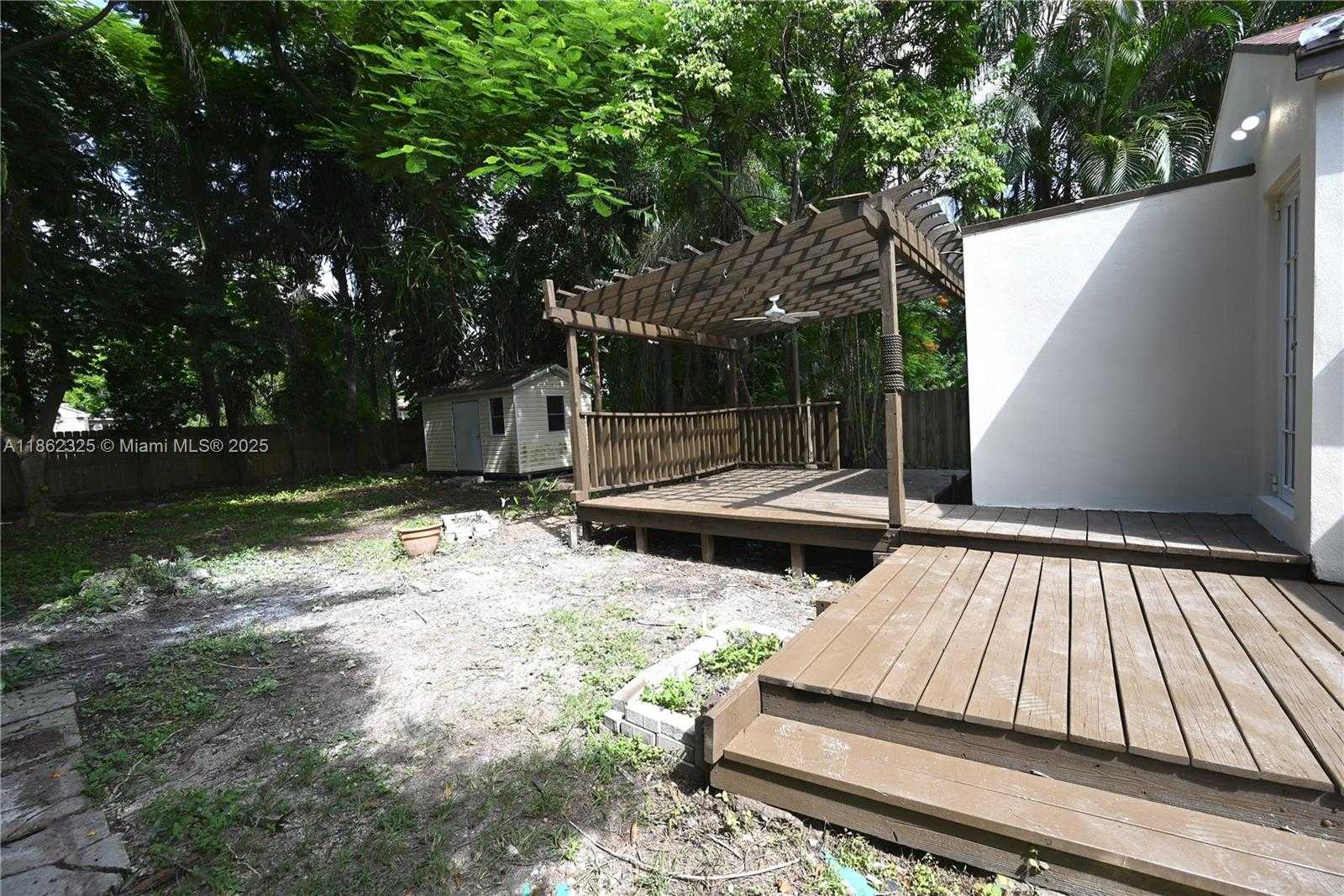 Small Image of 4100 SOUTH WEST 61ST AVE, South Miami Number 15