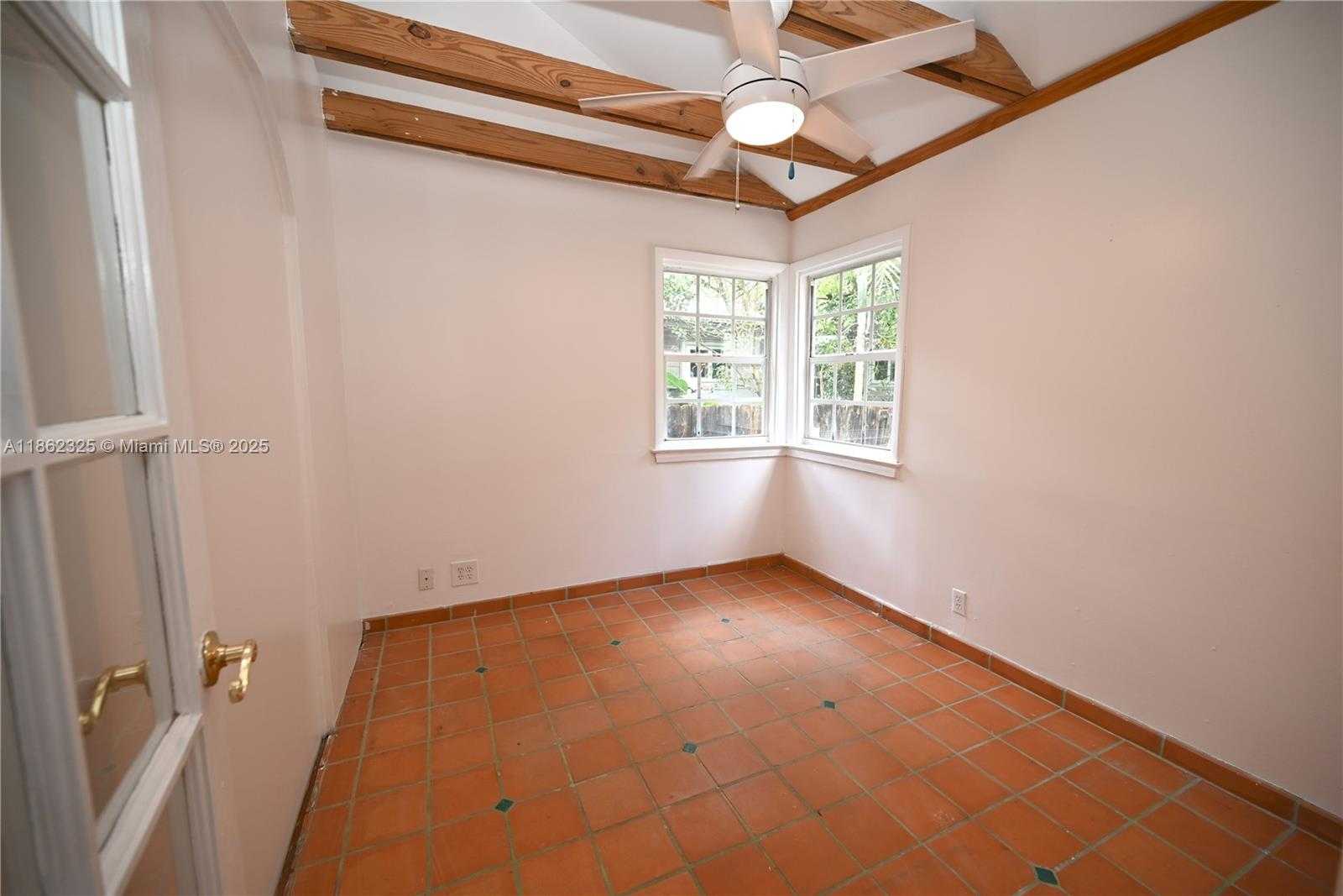 Small Image of 4100 SOUTH WEST 61ST AVE, South Miami Number 4