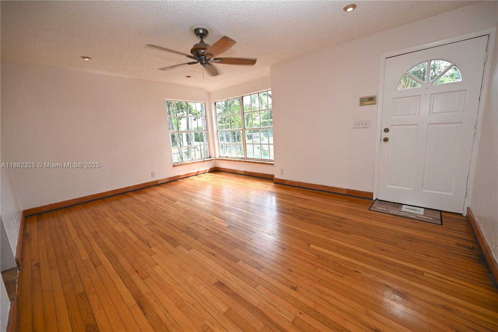 Small Image of 4100 SOUTH WEST 61ST AVE, South Miami Number 6