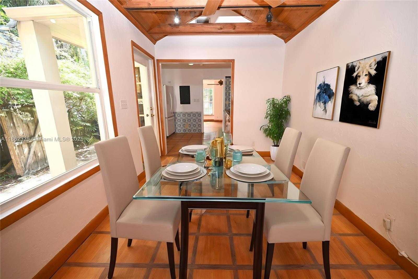 Small Image of 4100 SOUTH WEST 61ST AVE, South Miami Number 9