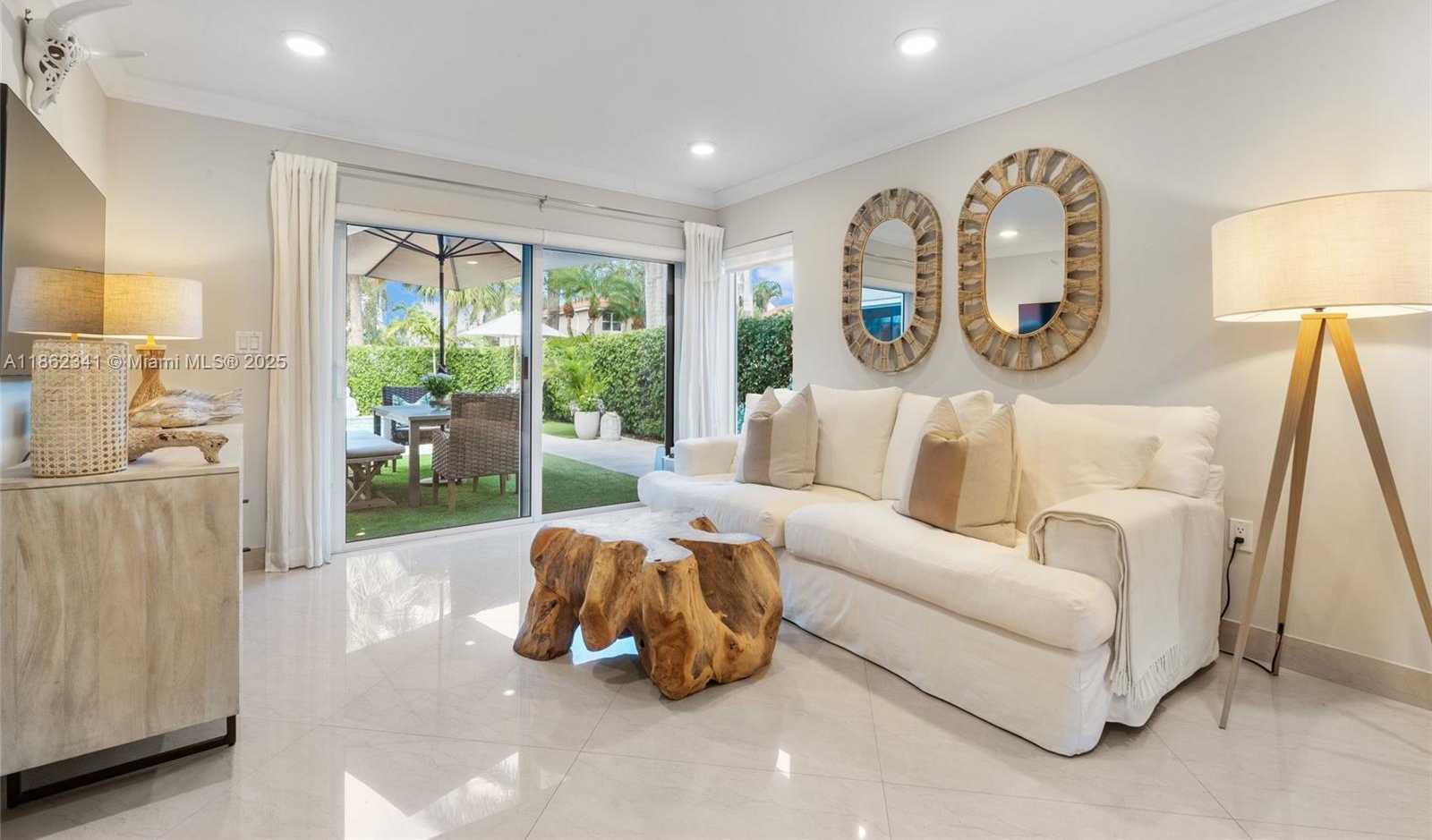 Small Image of 1105 PIN OAK ST, Hollywood Number 14