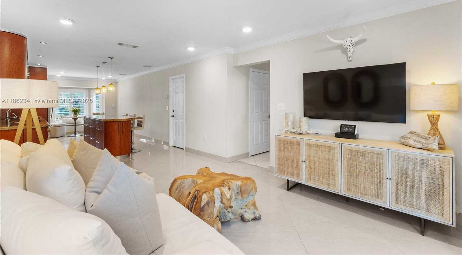 Small Image of 1105 PIN OAK ST, Hollywood Number 20
