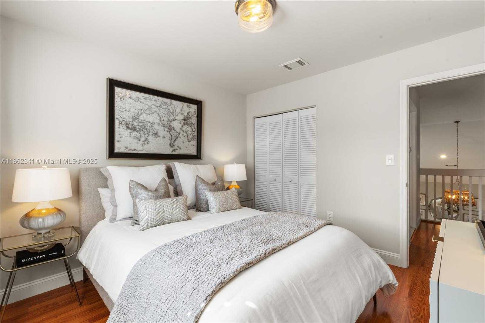 Small Image of 1105 PIN OAK ST, Hollywood Number 25