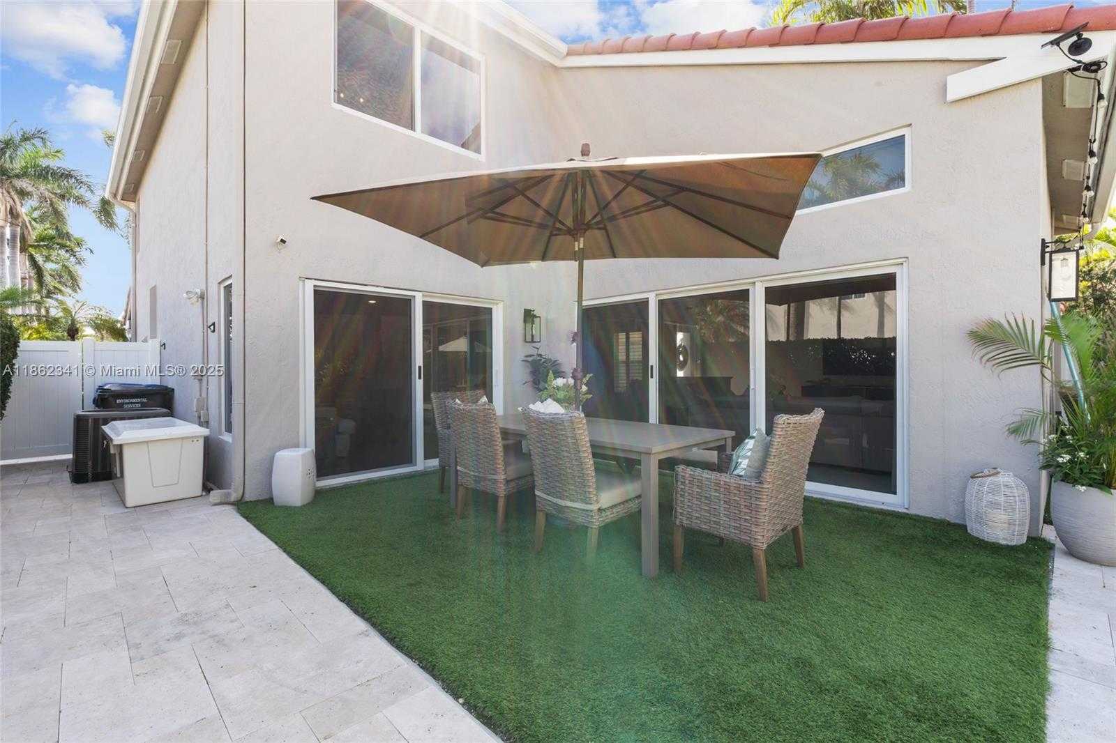 Small Image of 1105 PIN OAK ST, Hollywood Number 39