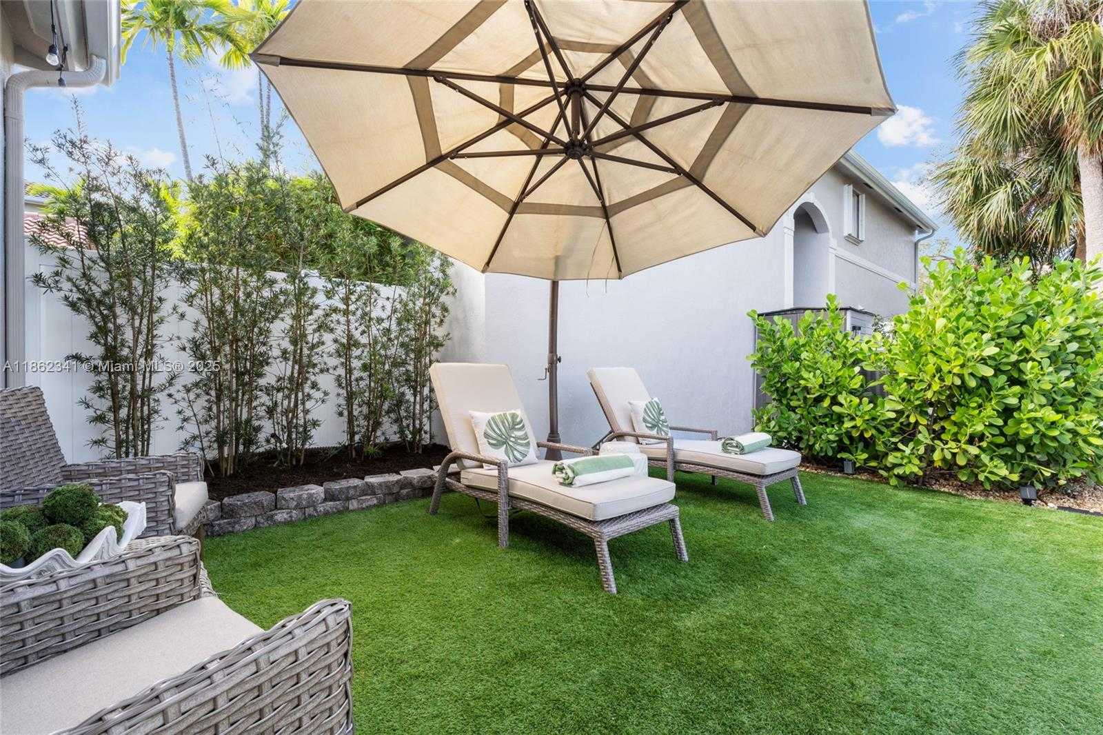 Small Image of 1105 PIN OAK ST, Hollywood Number 40