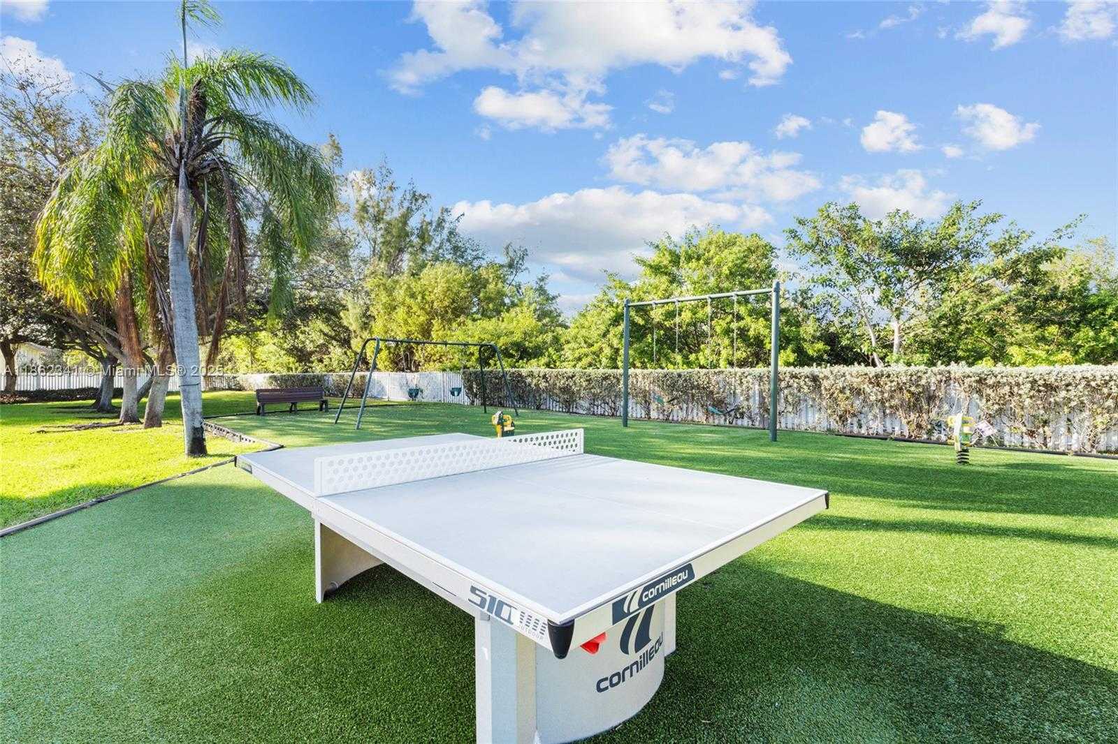 Small Image of 1105 PIN OAK ST, Hollywood Number 51