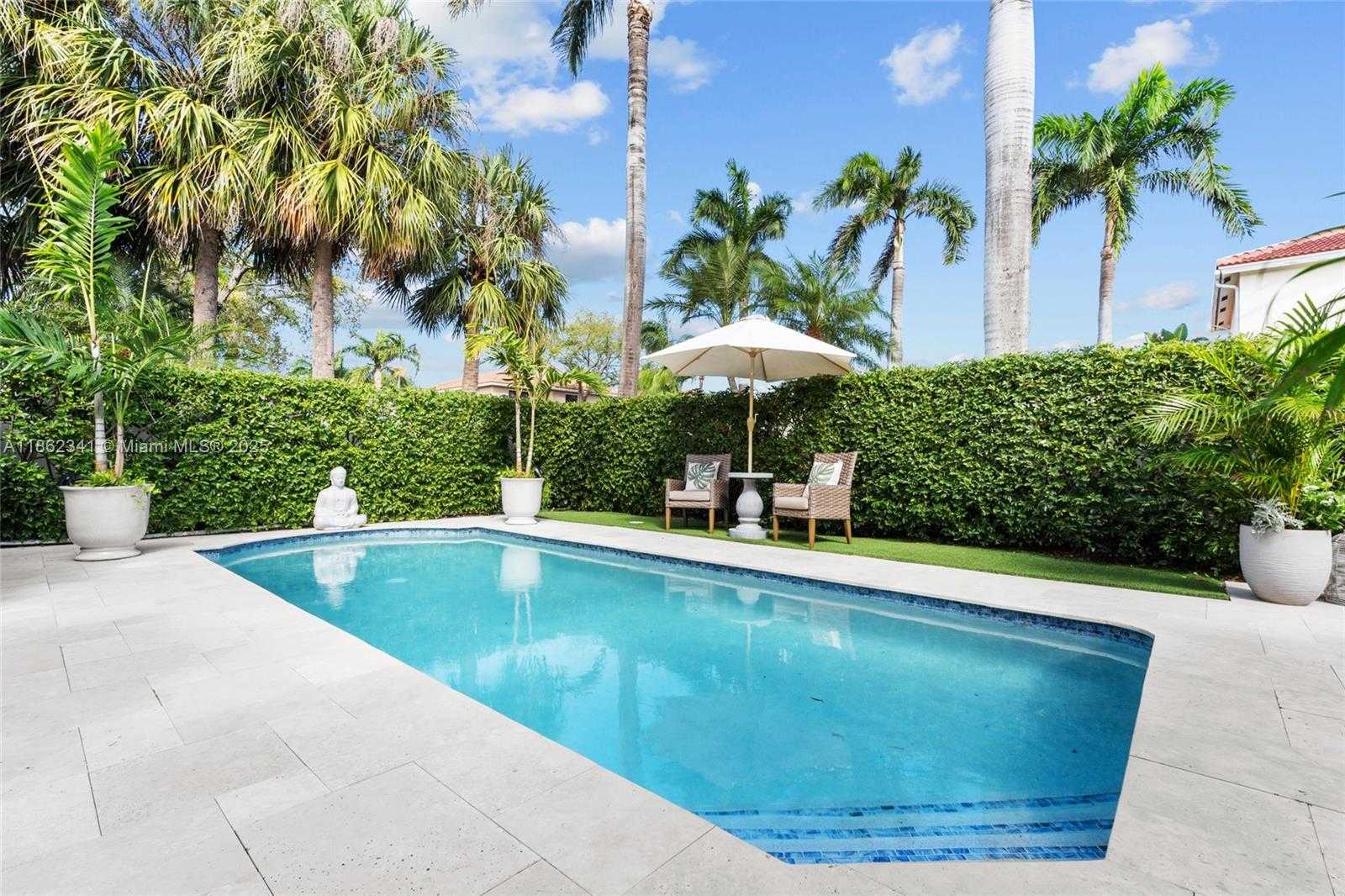 Small Image of 1105 PIN OAK ST, Hollywood Number 7