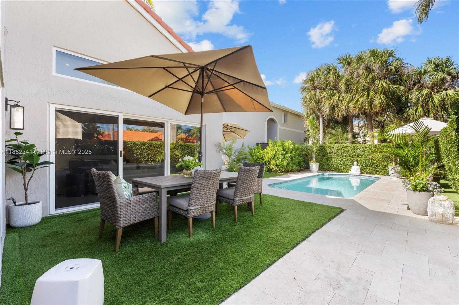 Small Image of 1105 PIN OAK ST, Hollywood Number 8