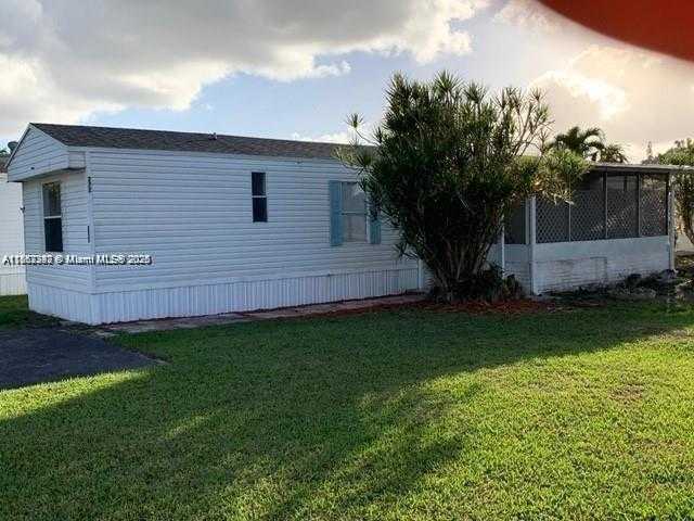 Small Image of 35250 SOUTH WEST 177TH CT, Homestead Number 4