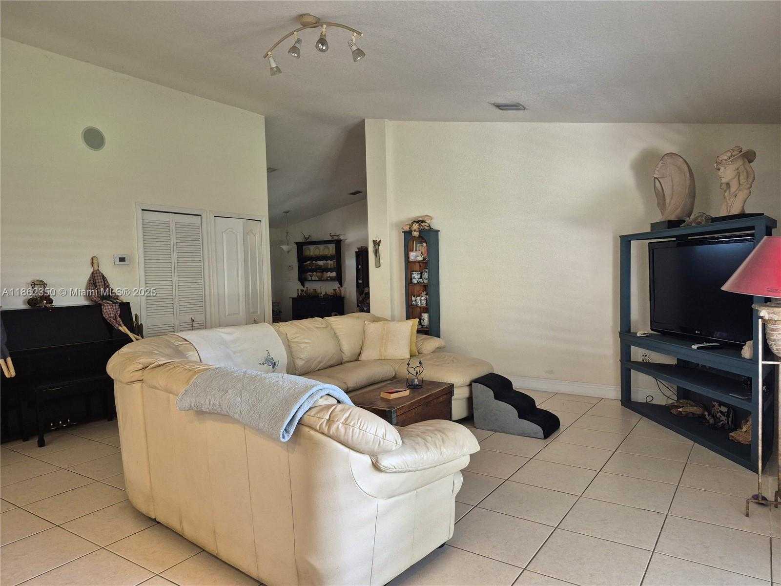 Small Image of 17333 SOUTH WEST 284TH ST, Homestead Number 10