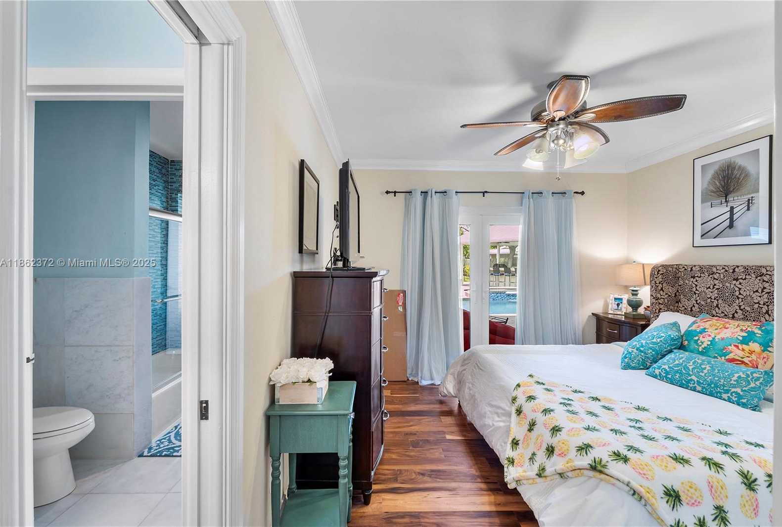 Small Image of 17640 OLD CUTLER RD, Palmetto Bay Number 19