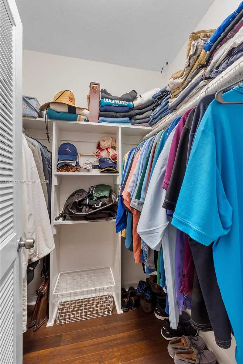 Small Image of 17640 OLD CUTLER RD, Palmetto Bay Number 37