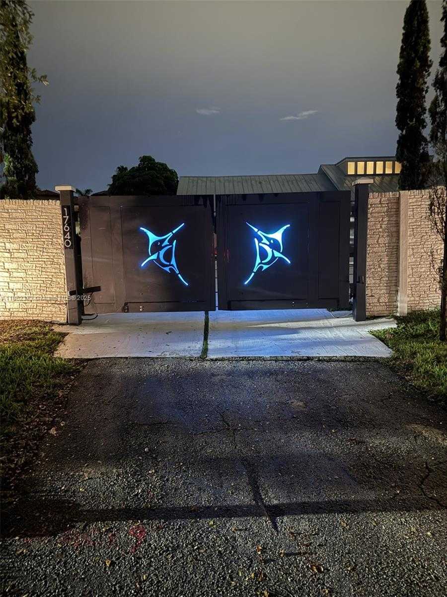 Small Image of 17640 OLD CUTLER RD, Palmetto Bay Number 53