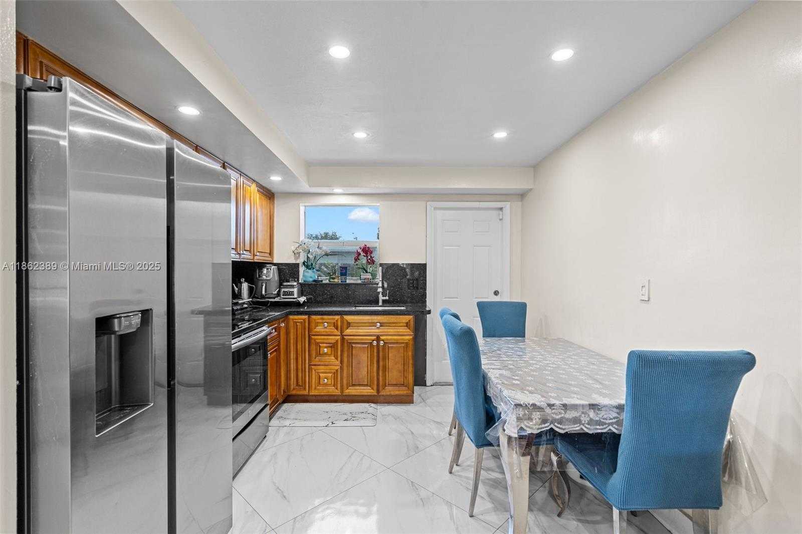 Small Image of 6233 RODMAN ST, Hollywood Number 10