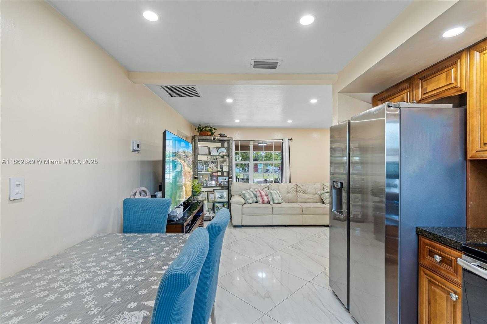 Small Image of 6233 RODMAN ST, Hollywood Number 13