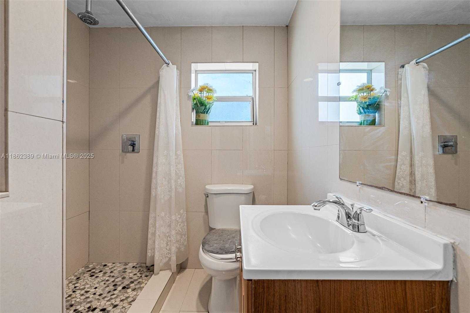 Small Image of 6233 RODMAN ST, Hollywood Number 16