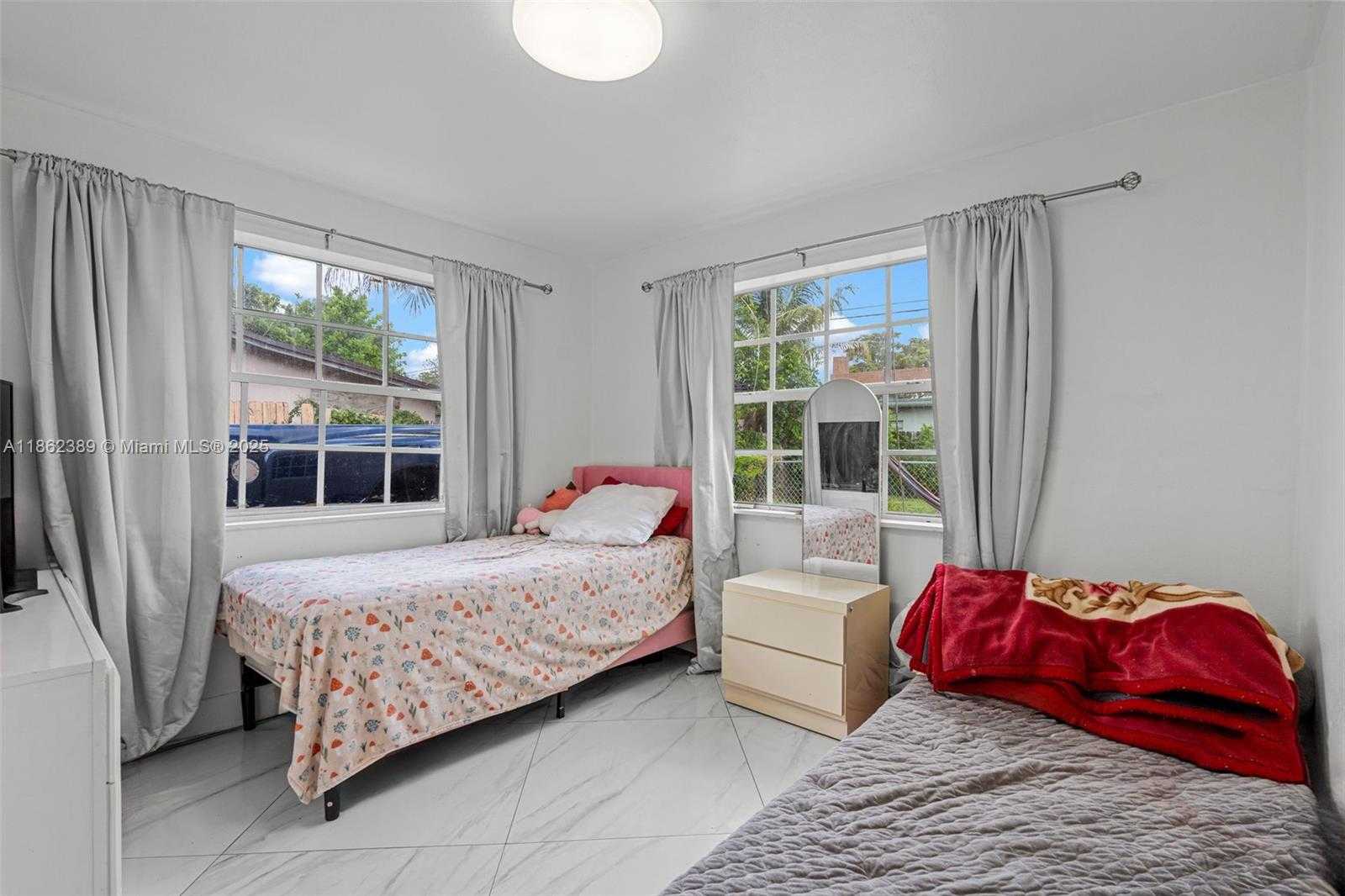 Small Image of 6233 RODMAN ST, Hollywood Number 17