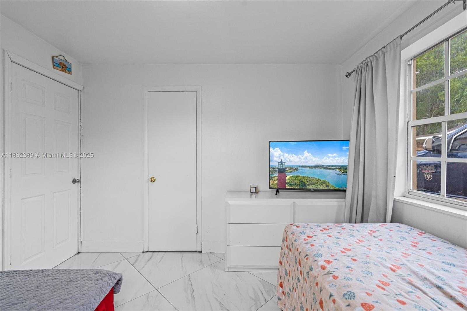 Small Image of 6233 RODMAN ST, Hollywood Number 18