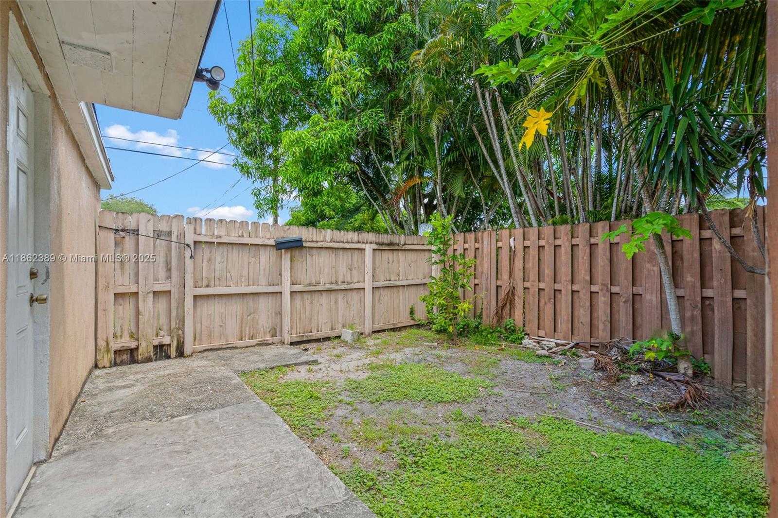 Small Image of 6233 RODMAN ST, Hollywood Number 27