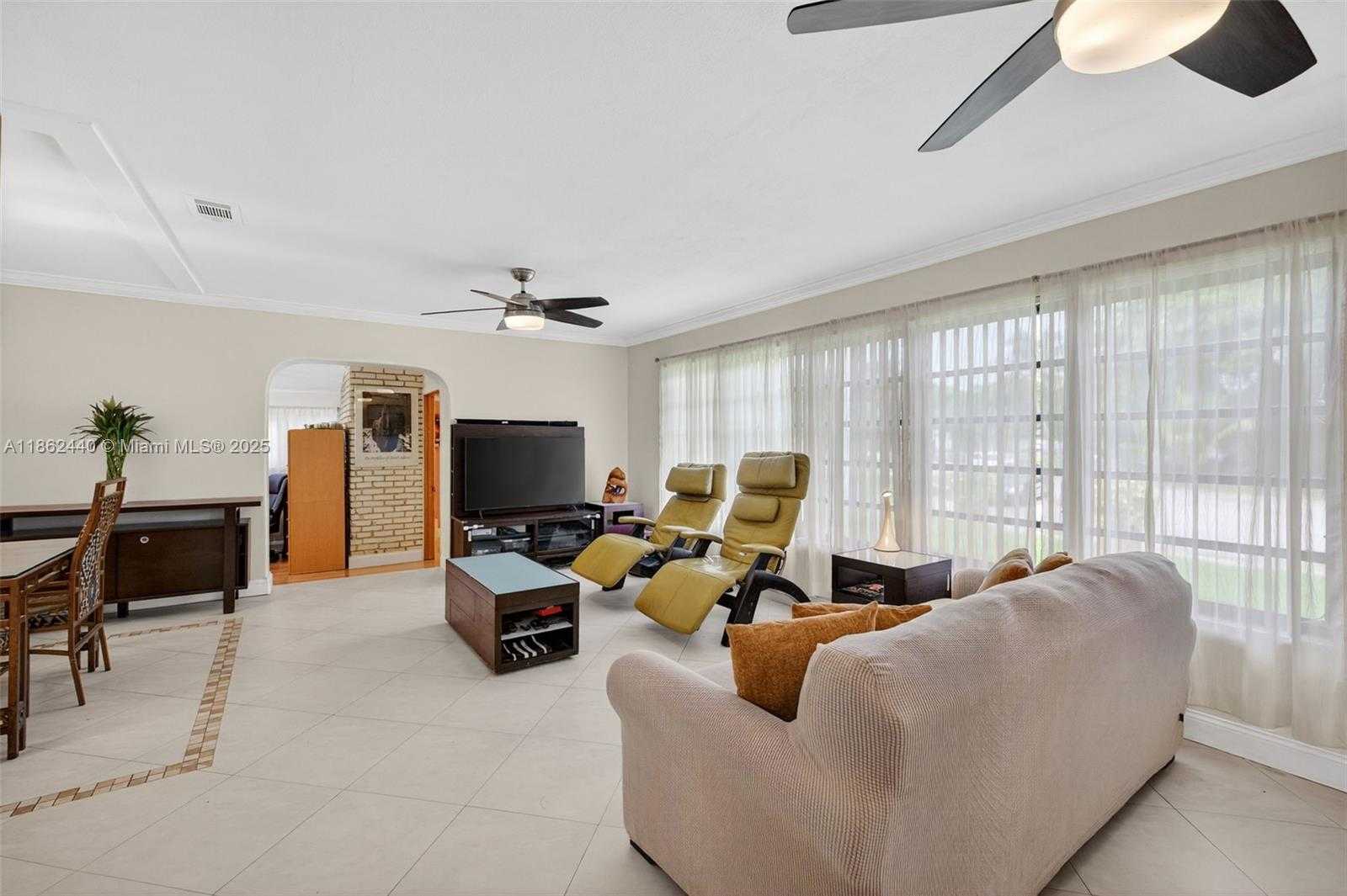 Small Image of 5240 REDWOOD CT, Plantation Number 11