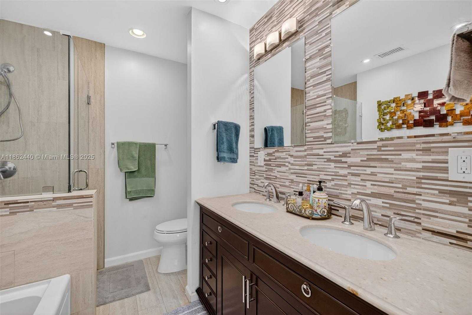 Small Image of 5240 REDWOOD CT, Plantation Number 25