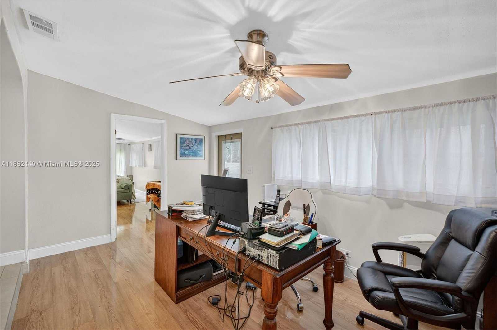 Small Image of 5240 REDWOOD CT, Plantation Number 28