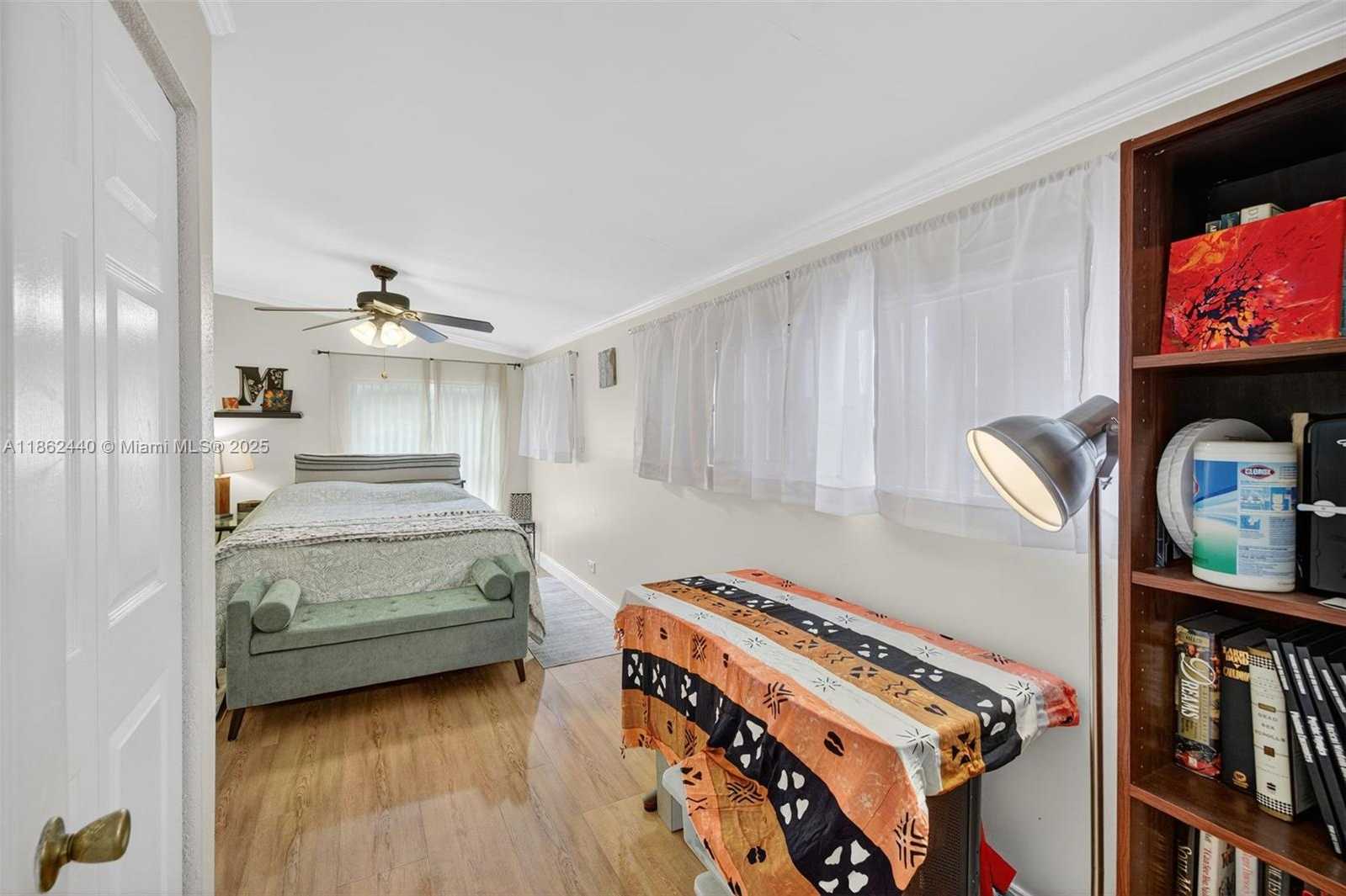 Small Image of 5240 REDWOOD CT, Plantation Number 29