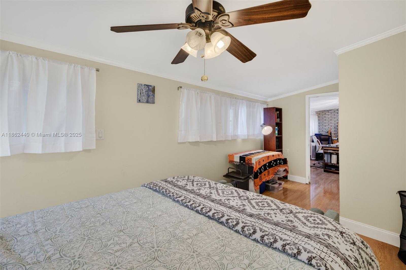 Small Image of 5240 REDWOOD CT, Plantation Number 31