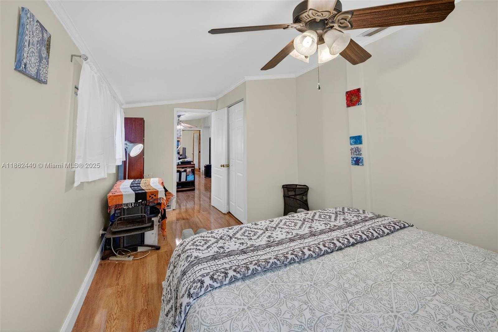 Small Image of 5240 REDWOOD CT, Plantation Number 32