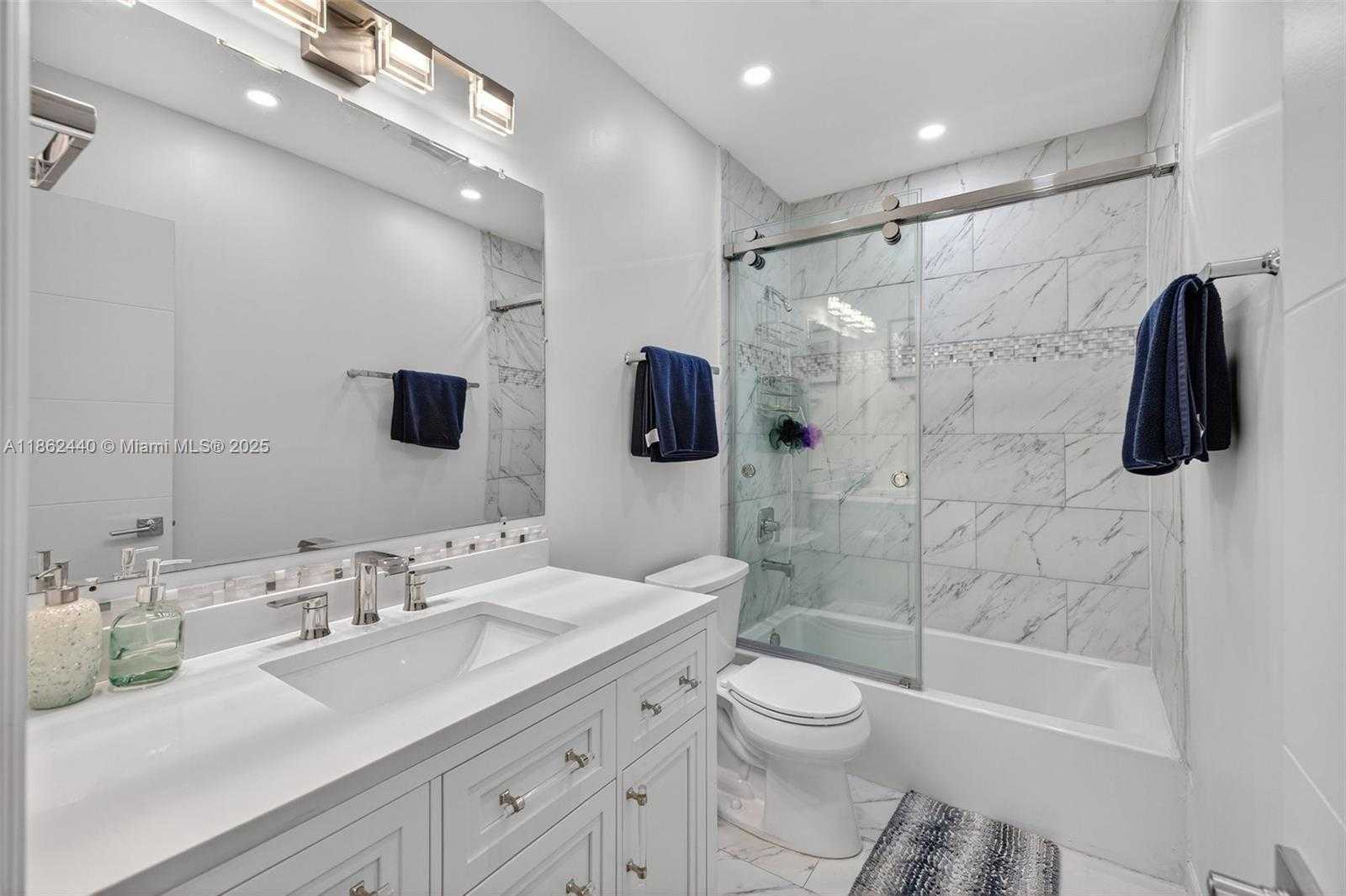 Small Image of 5240 REDWOOD CT, Plantation Number 33