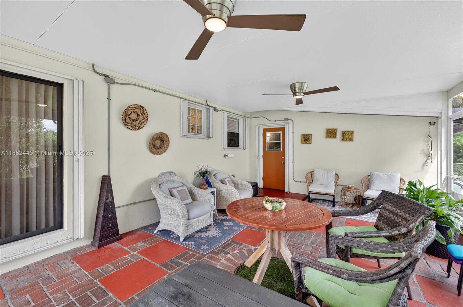 Small Image of 5240 REDWOOD CT, Plantation Number 41