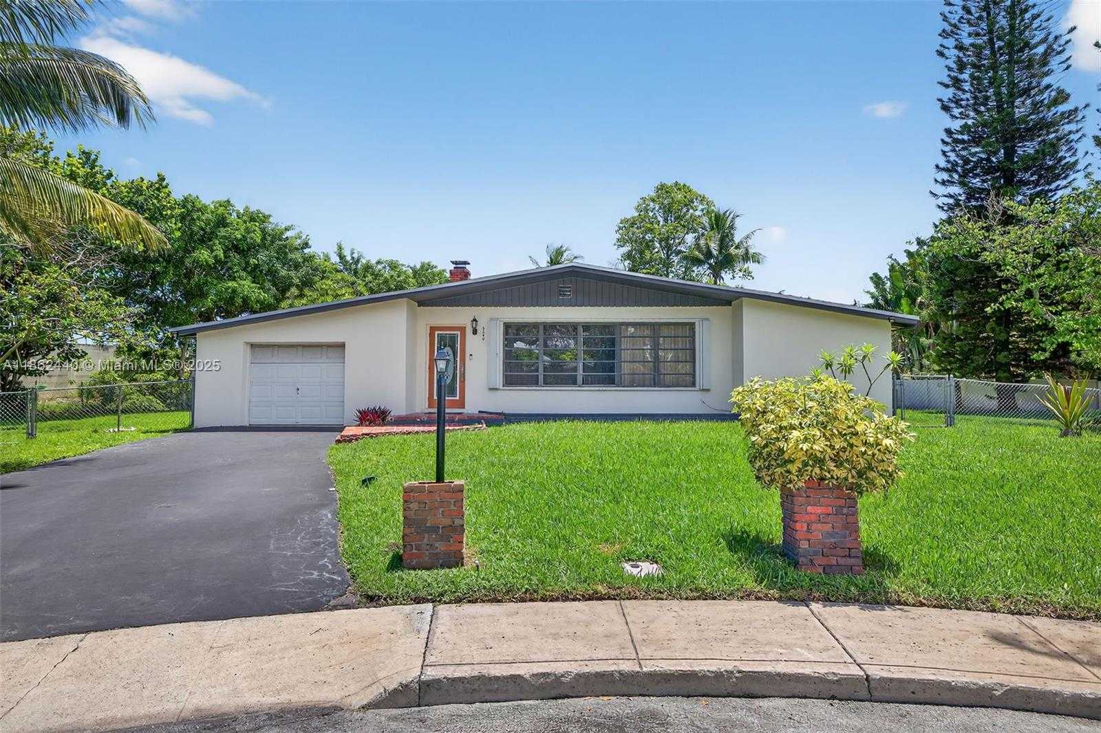 Small Image of 5240 REDWOOD CT, Plantation Number 58