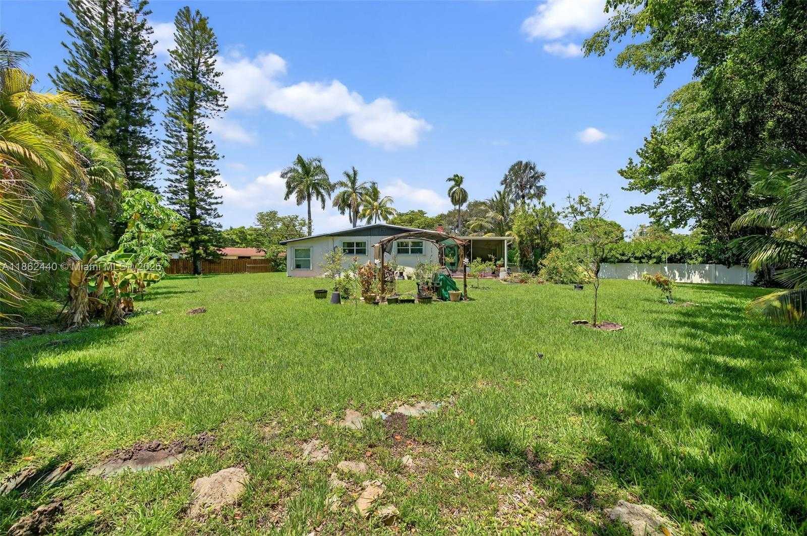 Small Image of 5240 REDWOOD CT, Plantation Number 59