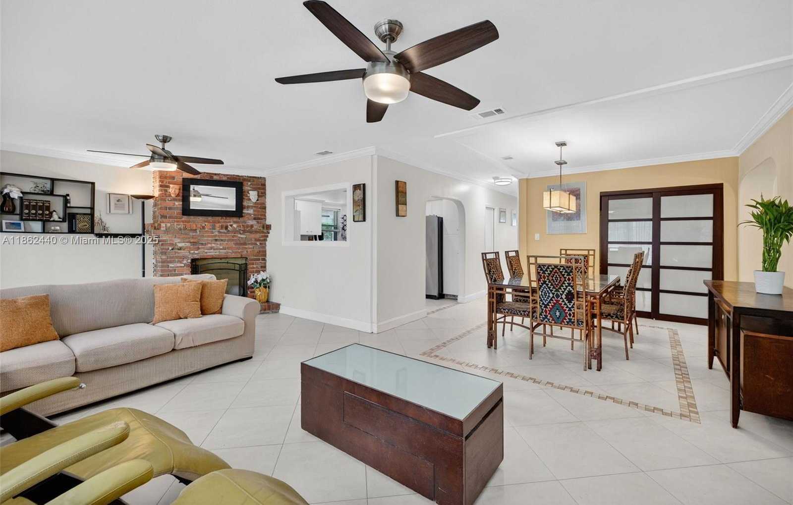 Small Image of 5240 REDWOOD CT, Plantation Number 7