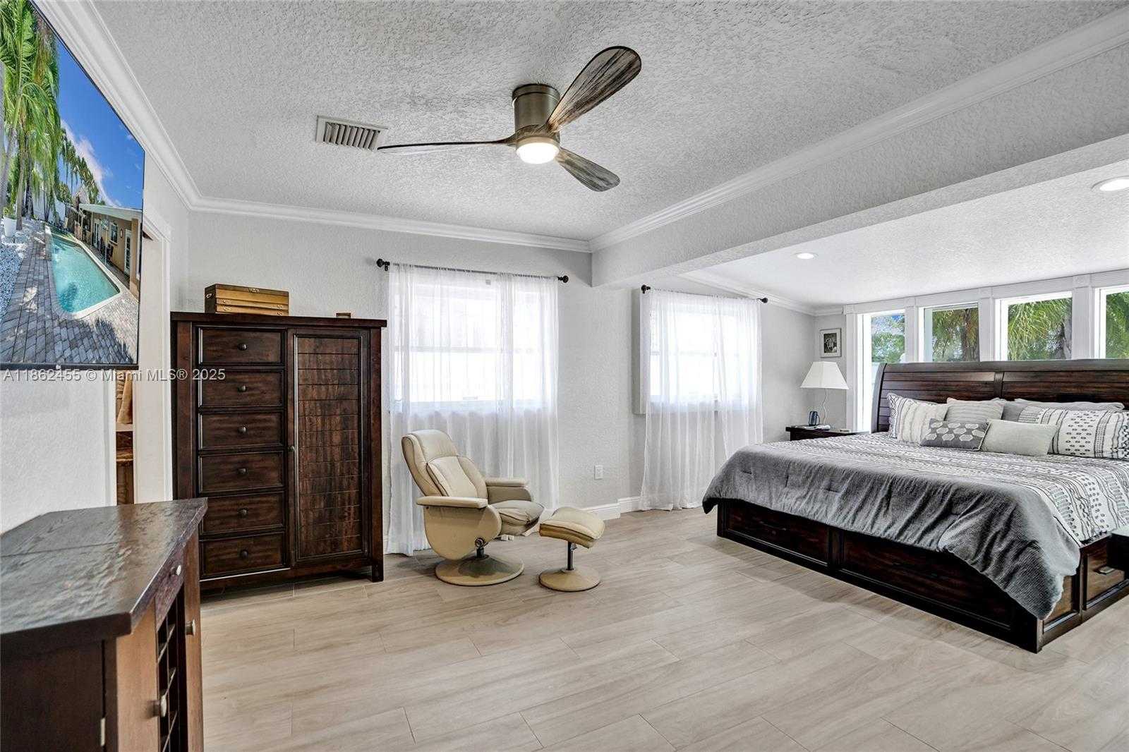 Small Image of 948 SOUTH EAST 10TH CT, Pompano Beach Number 13