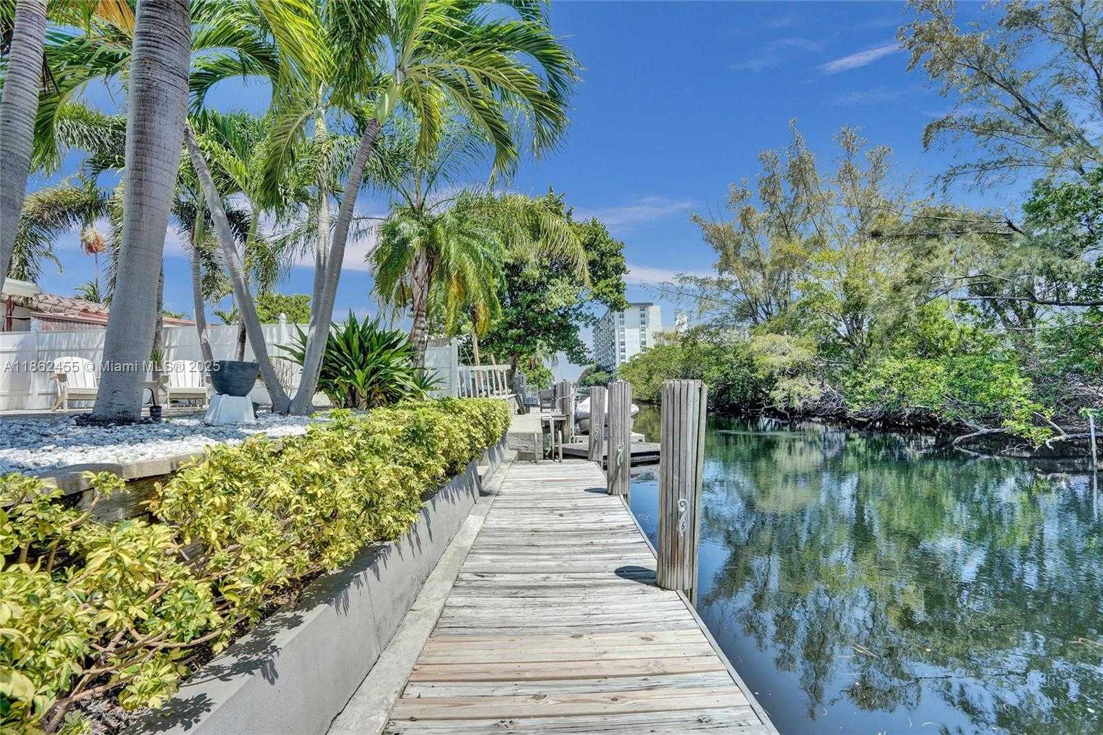 Small Image of 948 SOUTH EAST 10TH CT, Pompano Beach Number 35