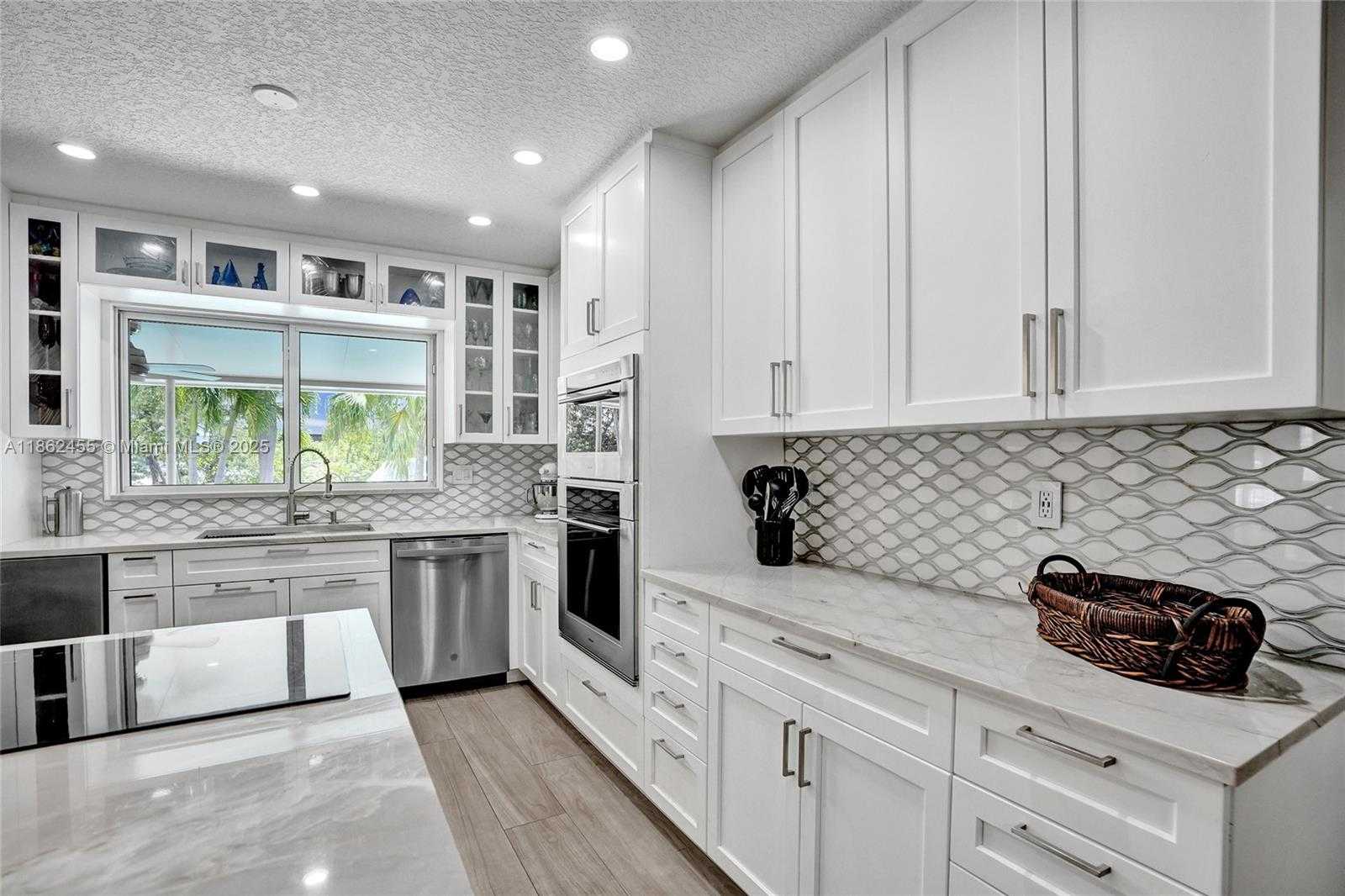 Small Image of 948 SOUTH EAST 10TH CT, Pompano Beach Number 4