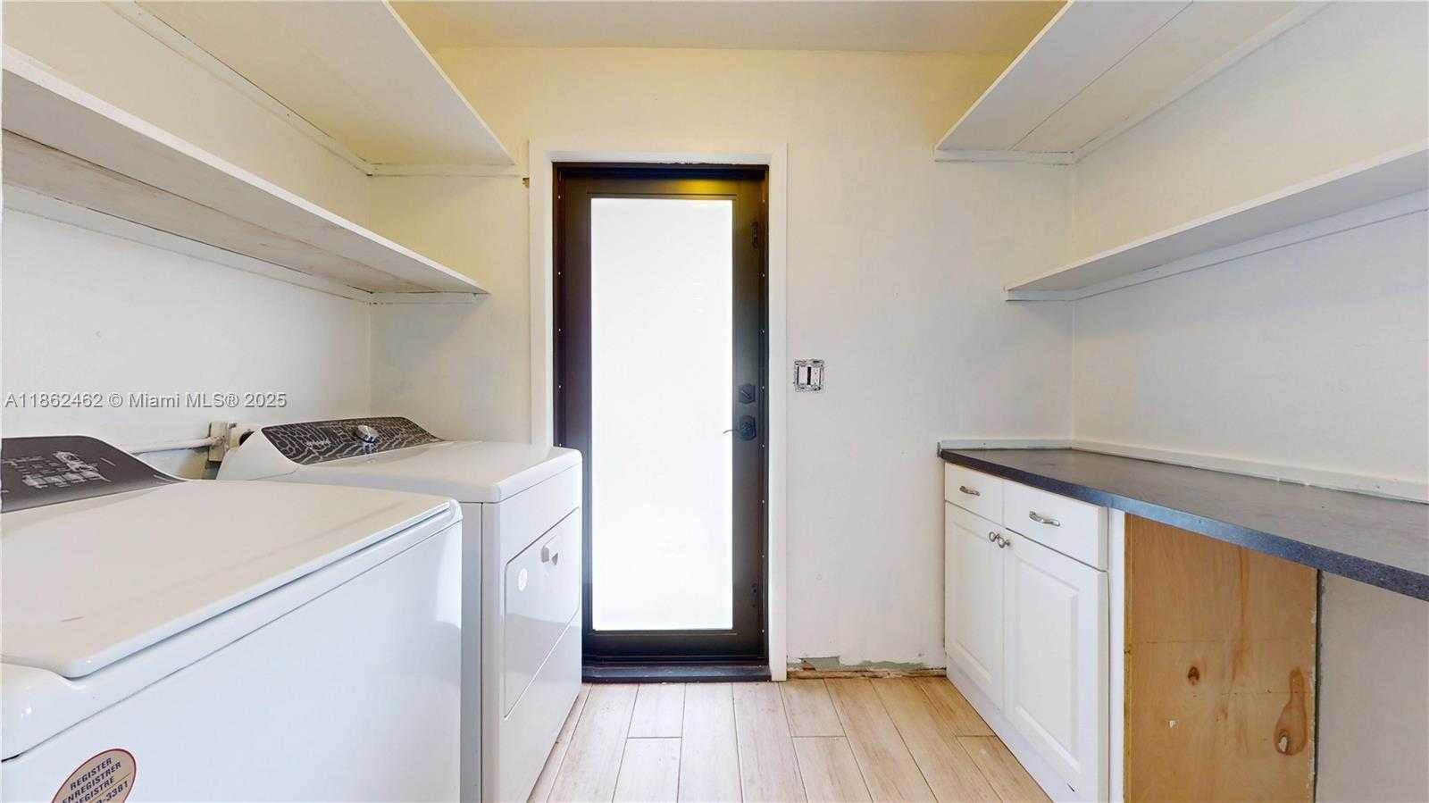 Small Image of 15840 SOUTH WEST 105TH CT, Miami Number 11
